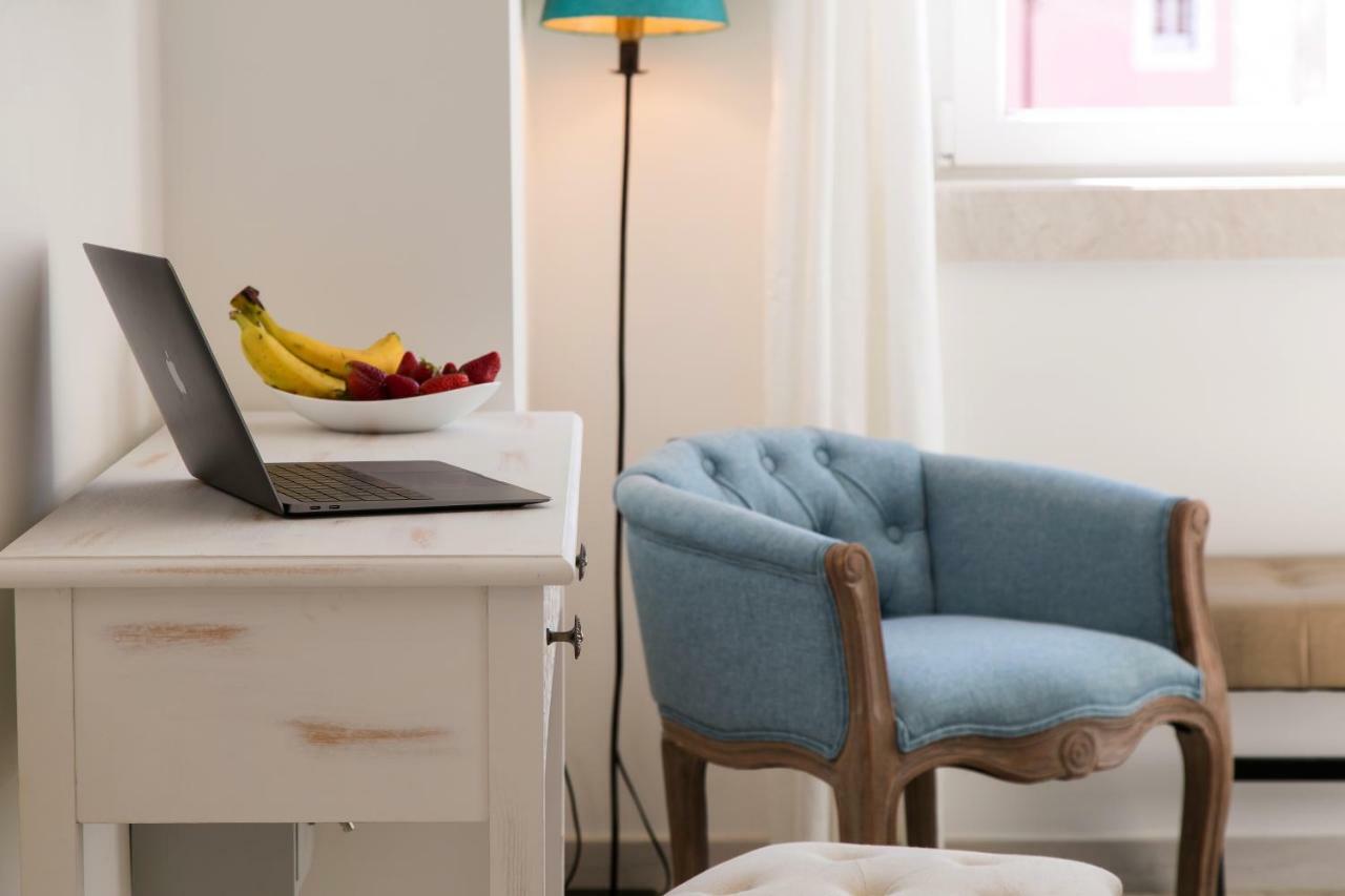 Suites Amalia Guesthouse Near Rossio Square Lizbona Zewnętrze zdjęcie